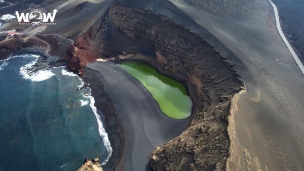 LANZAROTE IMPERDIBILE + LANZAROTE E LE SUE SPIAGGE - immagine 2
